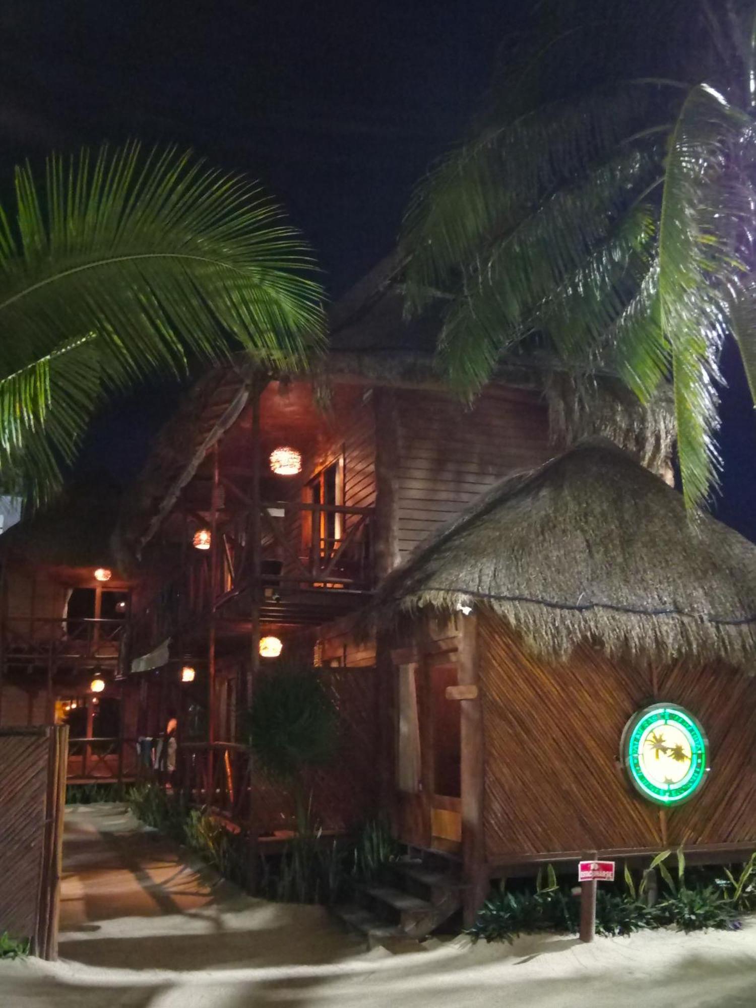 Palmeras De Mahahual Cabanas Extérieur photo